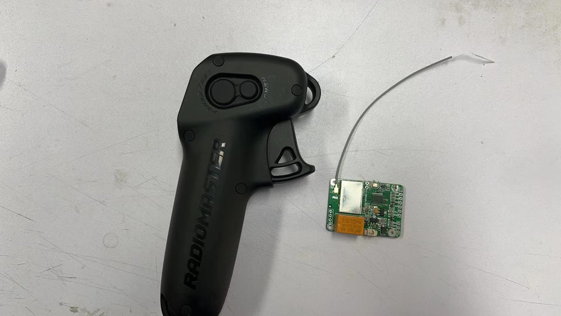 Waterproof remote control and receiver, suitable for underwater thrust ...